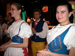 Národní krojový ples FOS 2004